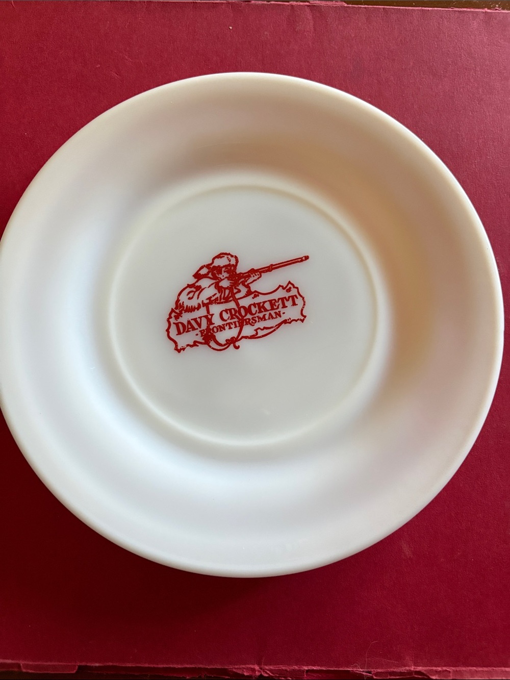 Davy Crockett “Frontiersman” White glass Plate with Red Logo from 50’s HA mark